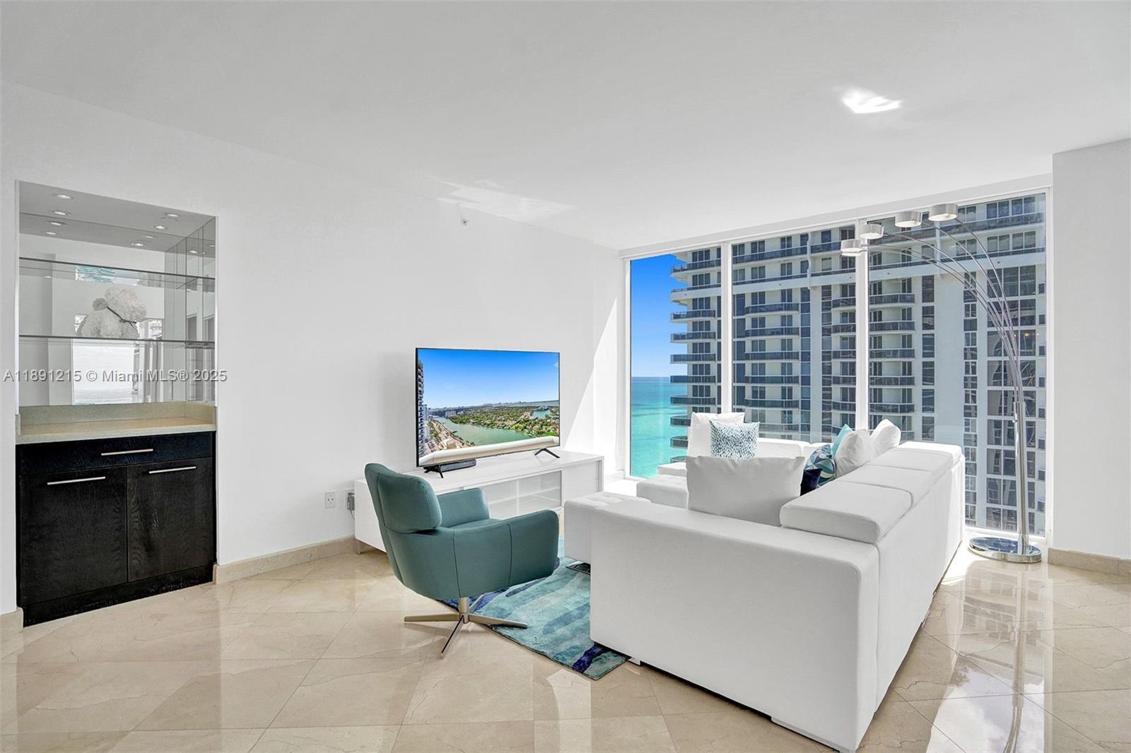 BLUE DIAMOND CONDO - Residential Lease