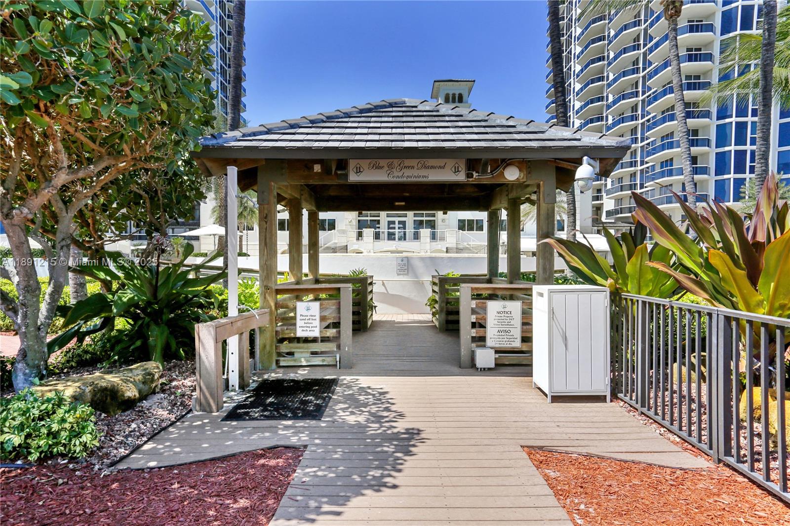 BLUE DIAMOND CONDO - Residential Lease