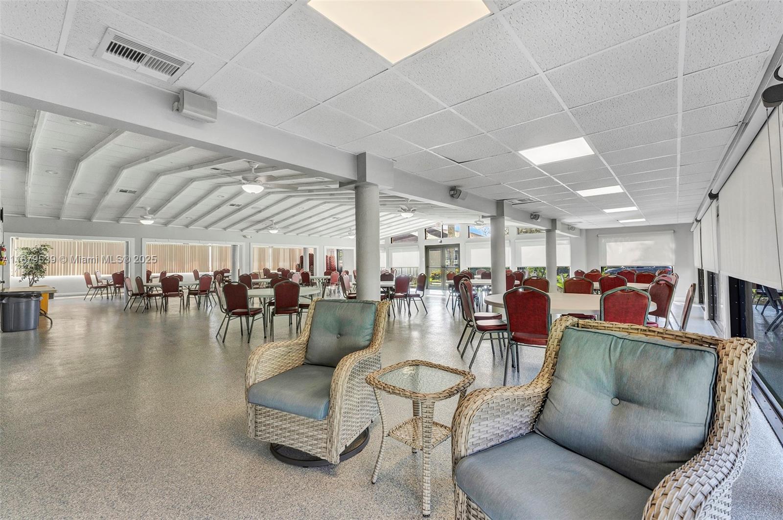 PINE RIDGE SOUTH IV CONDO - Residential