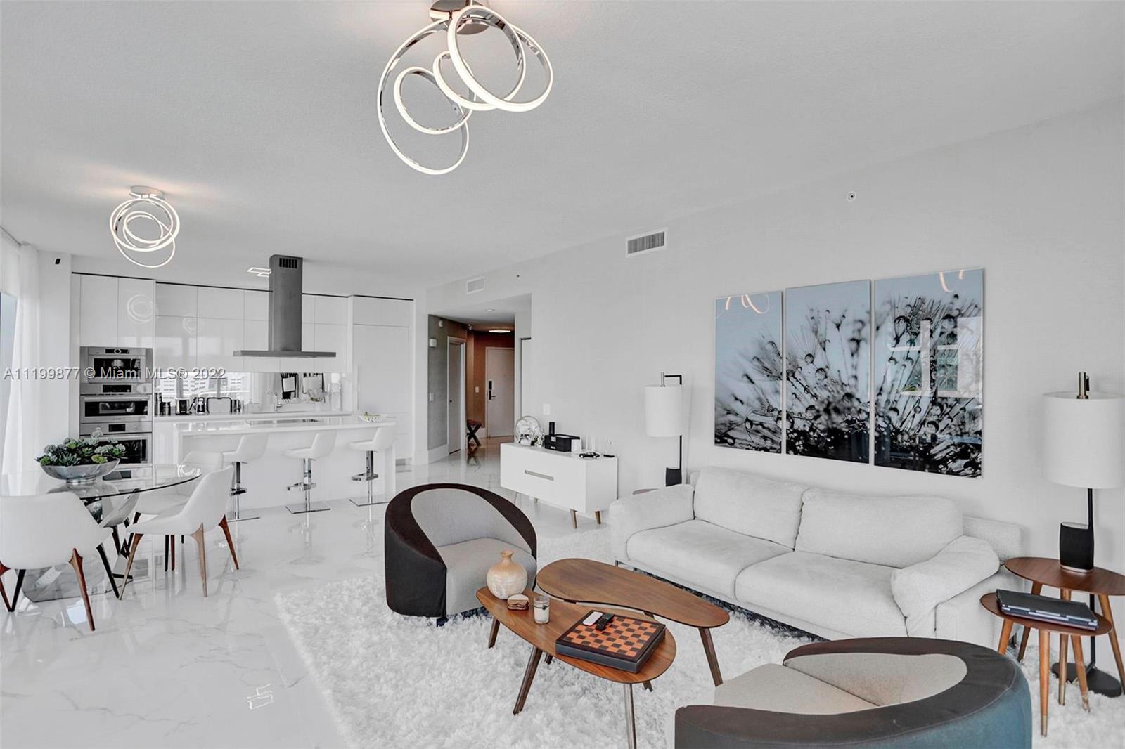 PARQUE TOWERS CONDO - Residential