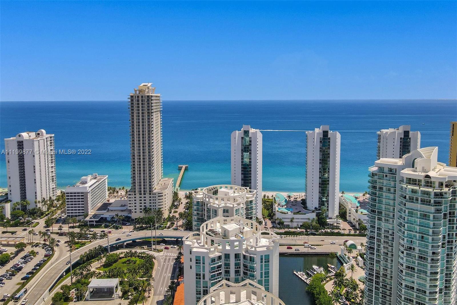PARQUE TOWERS CONDO - Residential