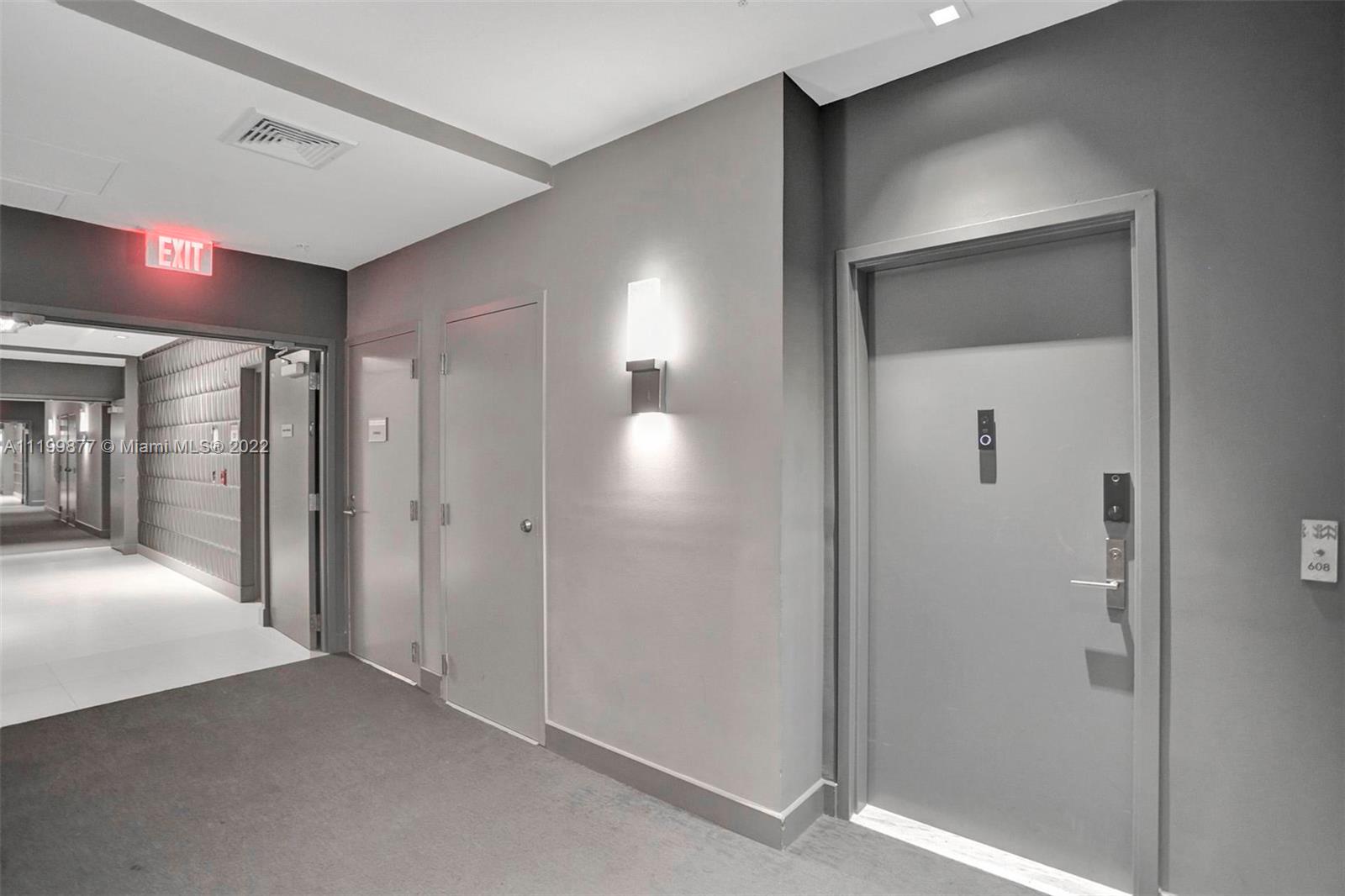 PARQUE TOWERS CONDO - Residential