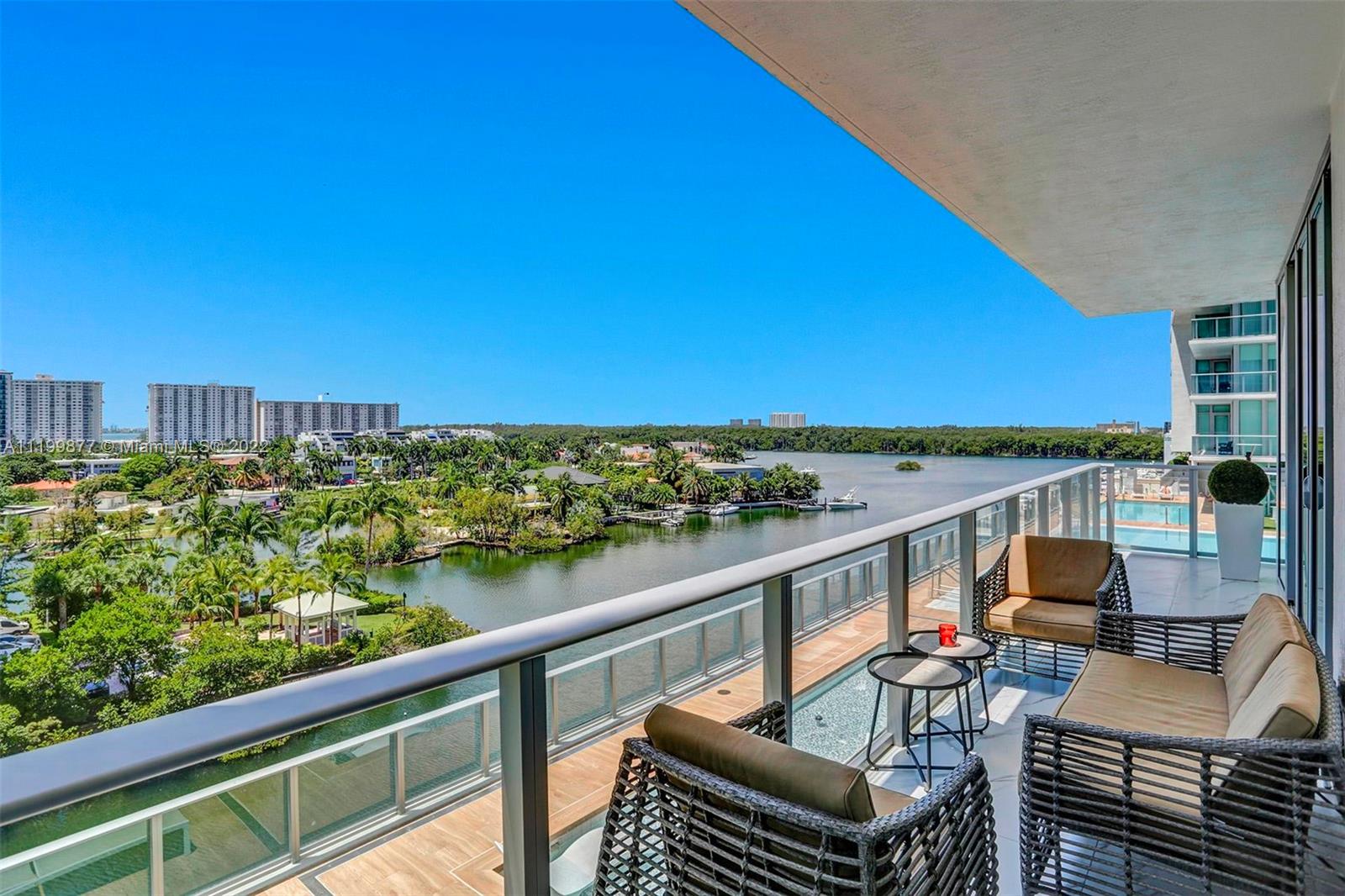PARQUE TOWERS CONDO - Residential