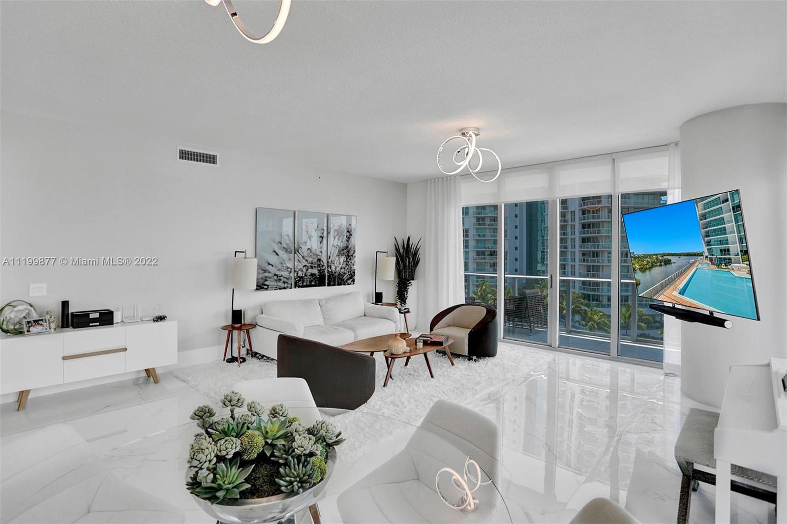 PARQUE TOWERS CONDO - Residential
