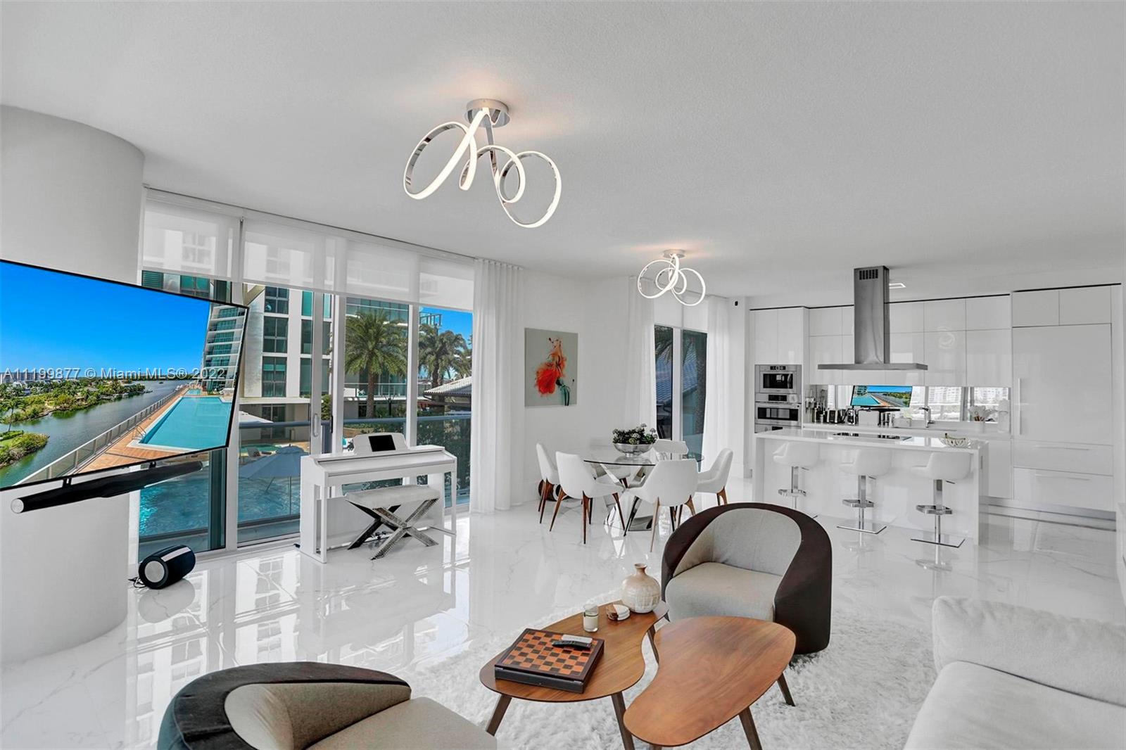 PARQUE TOWERS CONDO - Residential