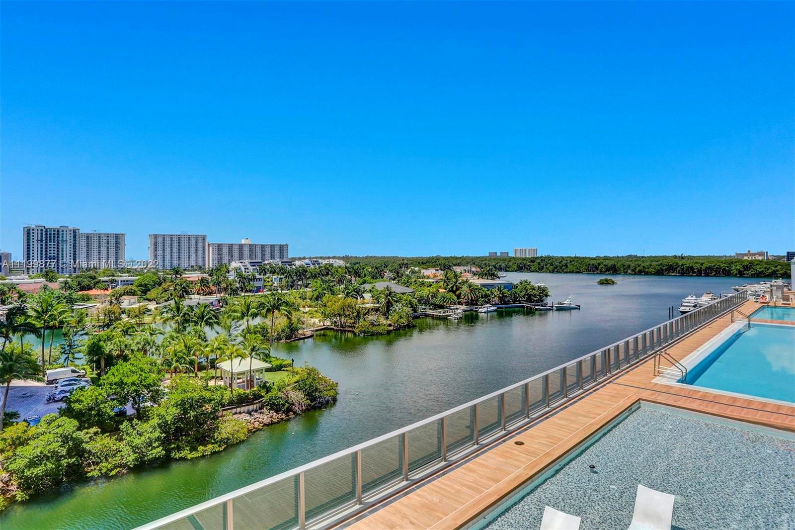 PARQUE TOWERS CONDO - Residential