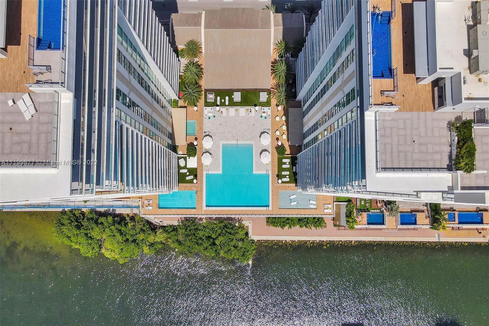 PARQUE TOWERS CONDO - Residential