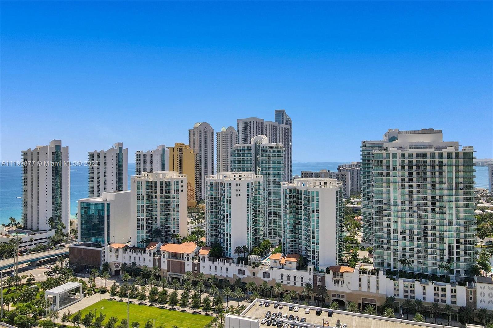 PARQUE TOWERS CONDO - Residential