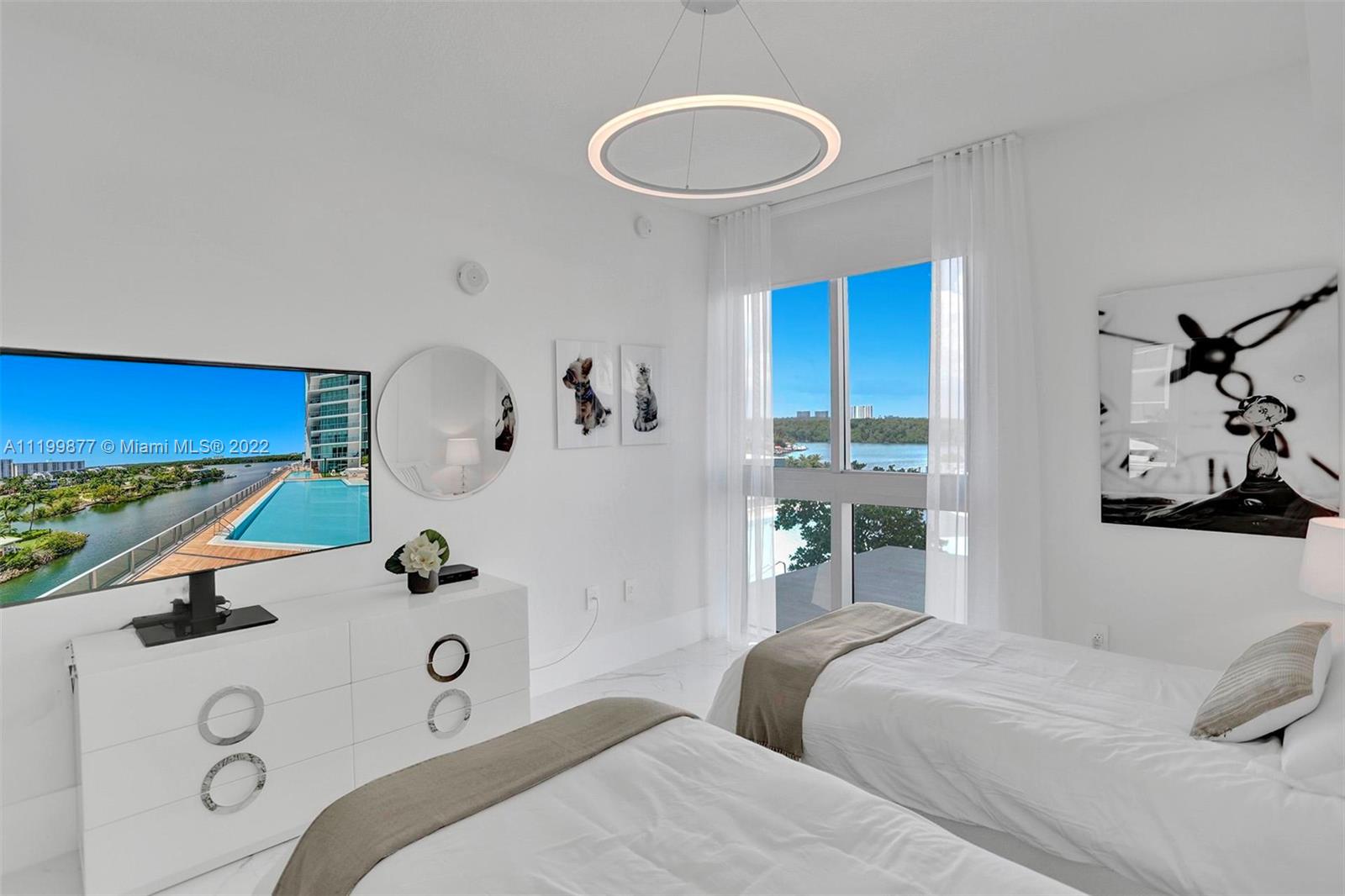 PARQUE TOWERS CONDO - Residential