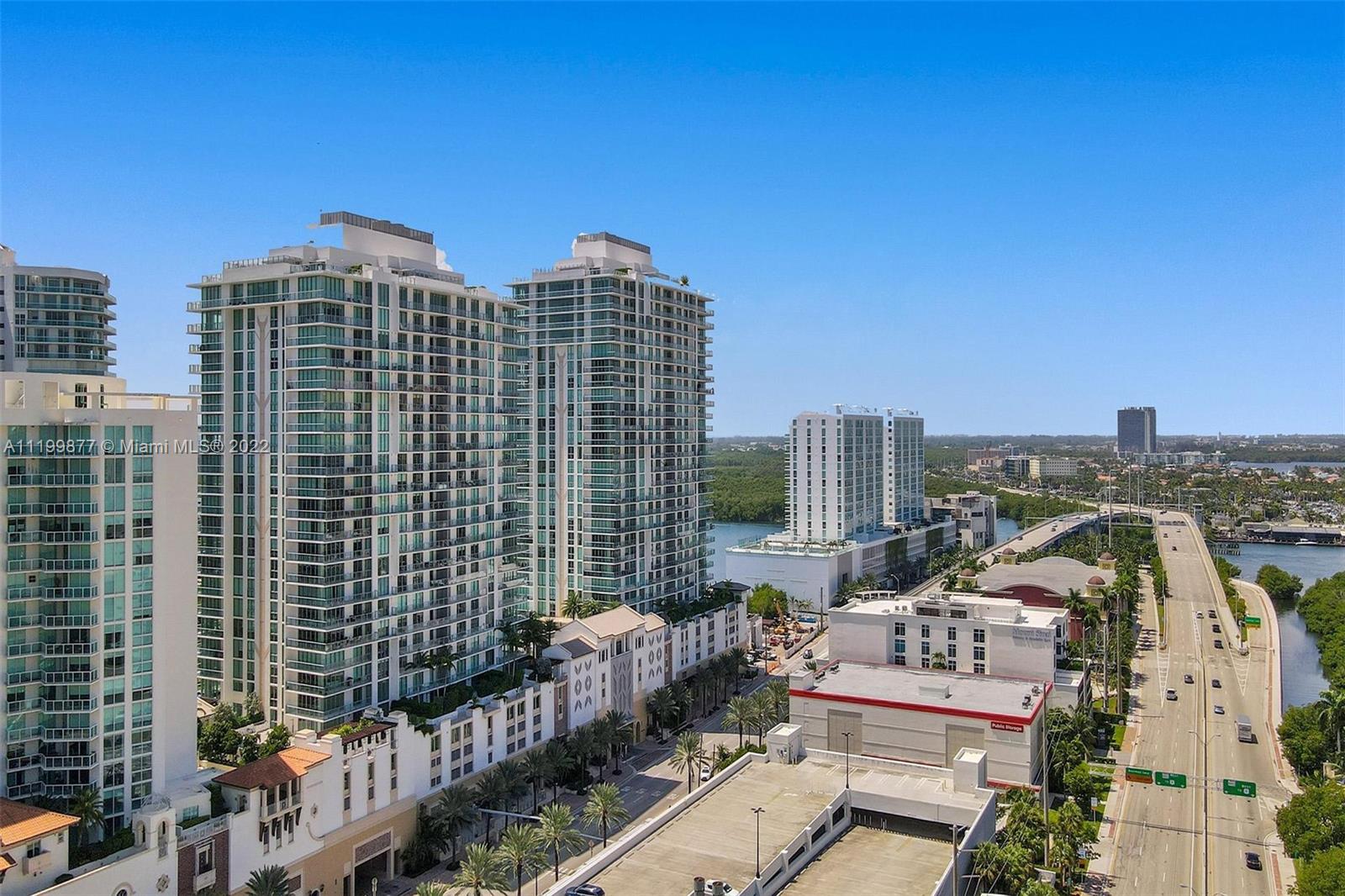 PARQUE TOWERS CONDO - Residential