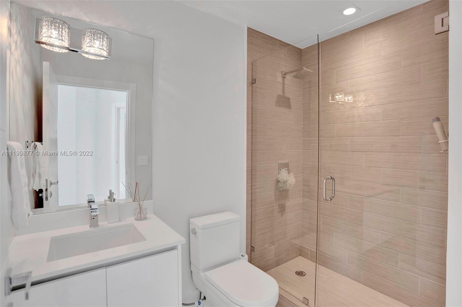 PARQUE TOWERS CONDO - Residential