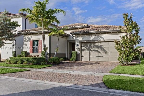 1034 SW 113TH AVE, PEMBROKE PINES, FL 33025 - Image 145f7c33599739d322ef7cf9827bf4e6/1133791002