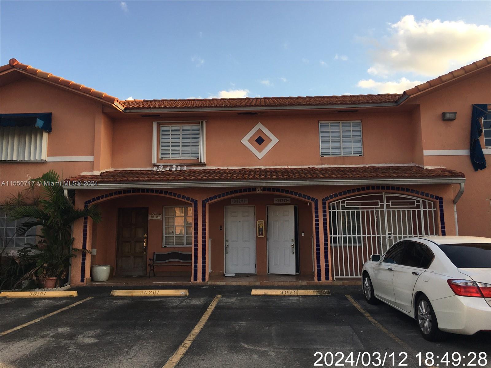 SILVER GARDENS VILLAS CON - Residential