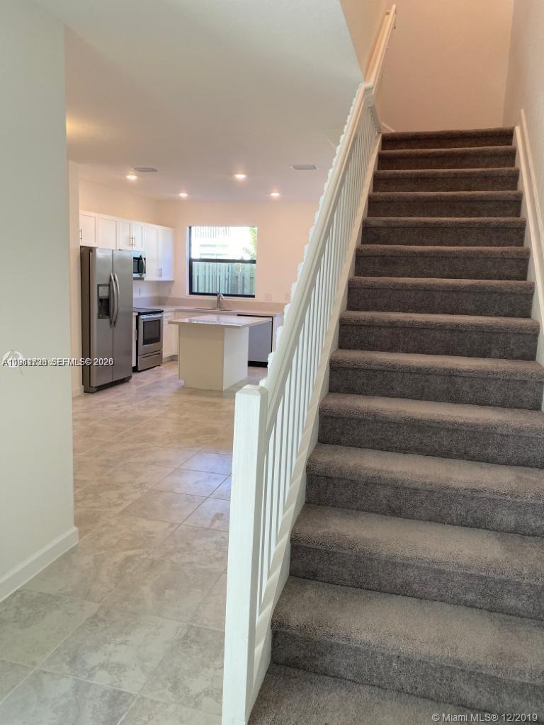 VIA VENTURA NEIGHBORHOOD - Residential