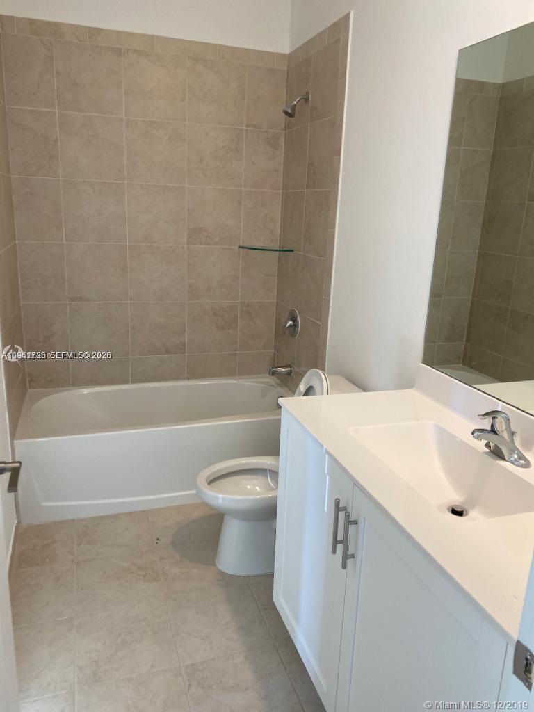 VIA VENTURA NEIGHBORHOOD - Residential