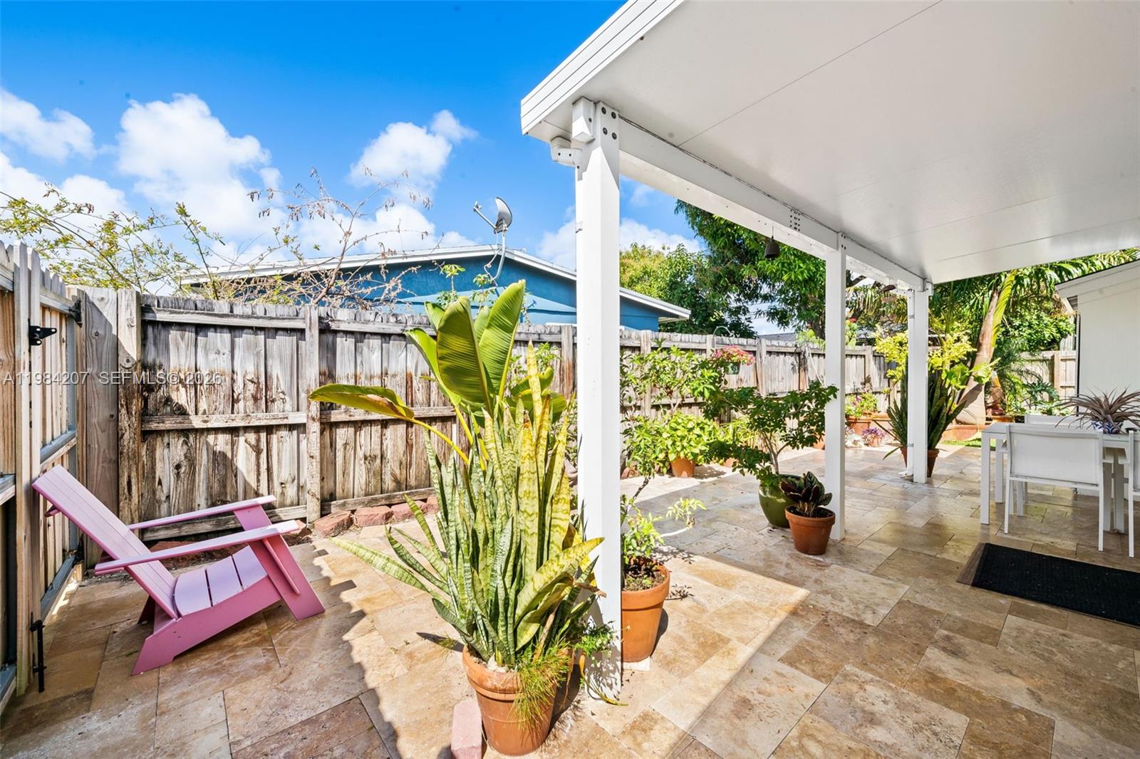 CRESTHAVEN NO 8 - Residential