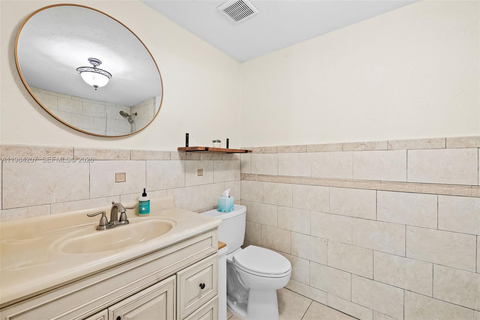 CRESTHAVEN NO 8 - Residential