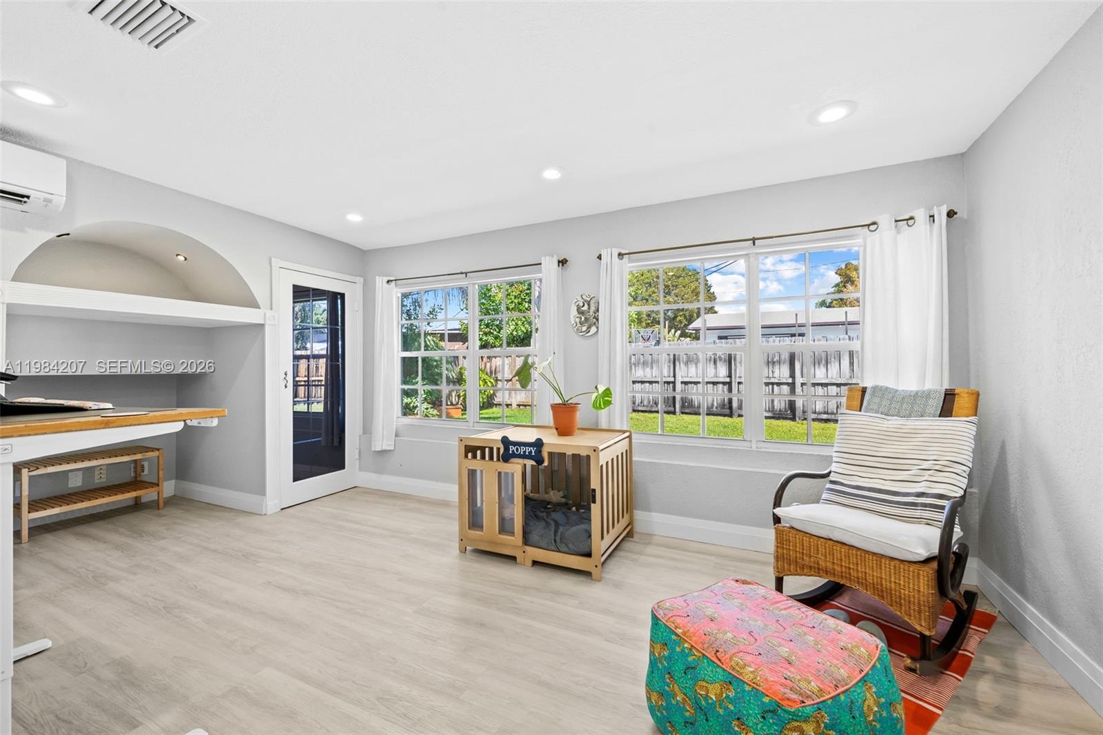 CRESTHAVEN NO 8 - Residential