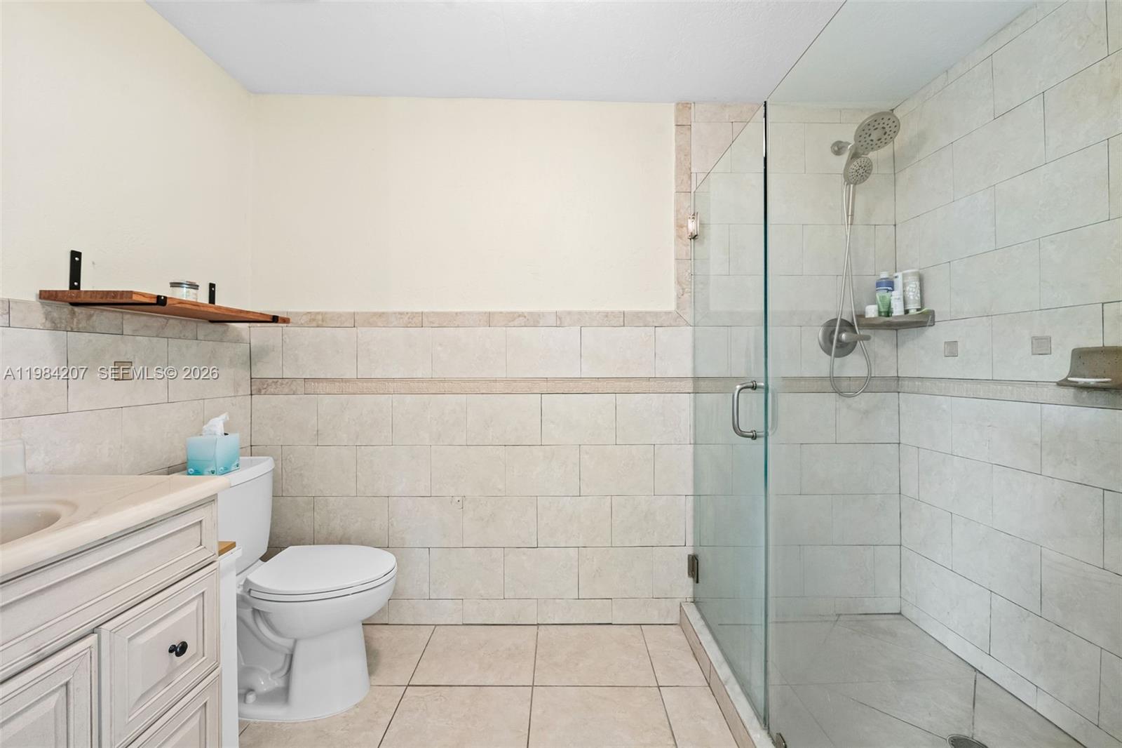 CRESTHAVEN NO 8 - Residential