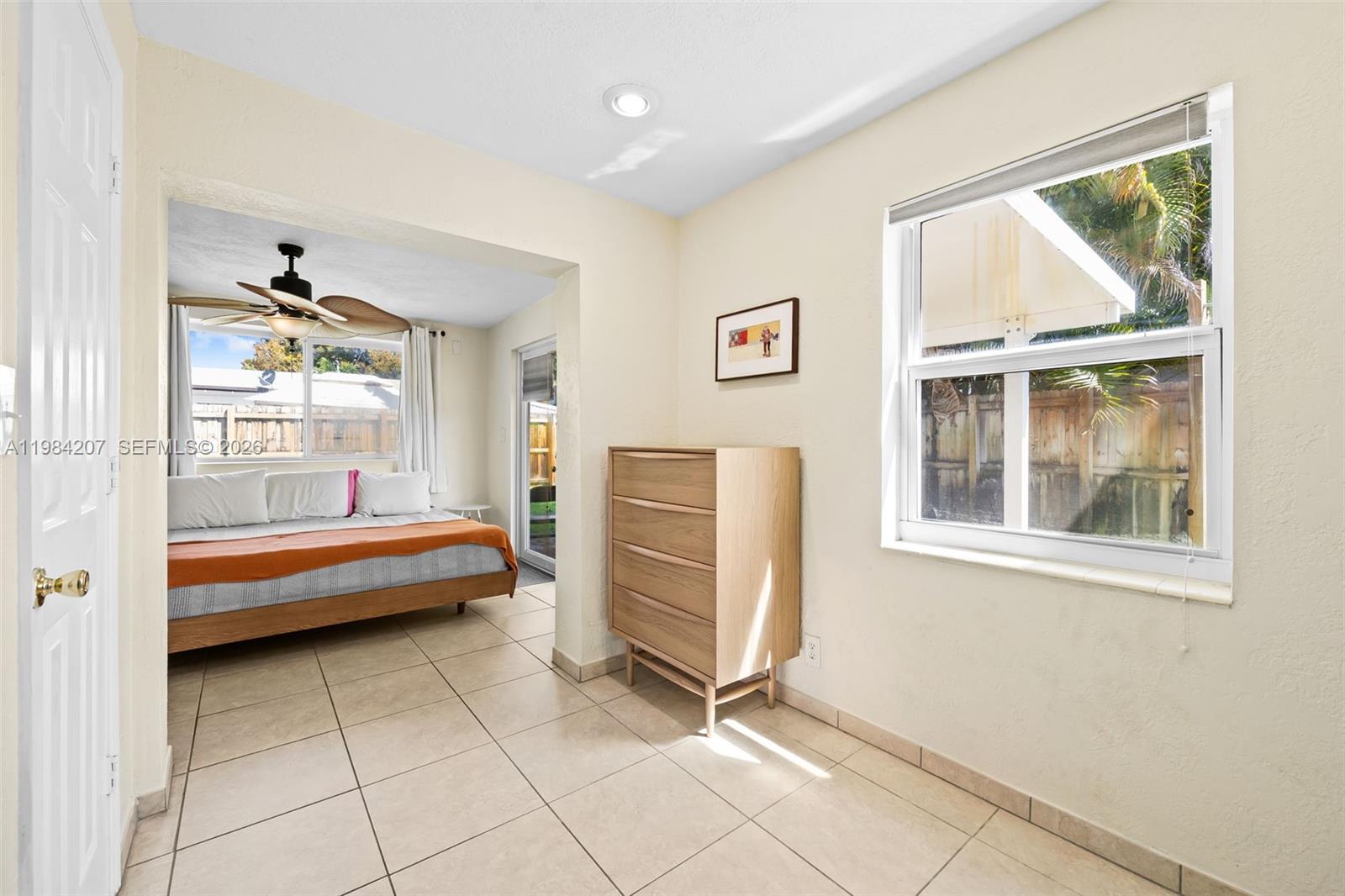 CRESTHAVEN NO 8 - Residential