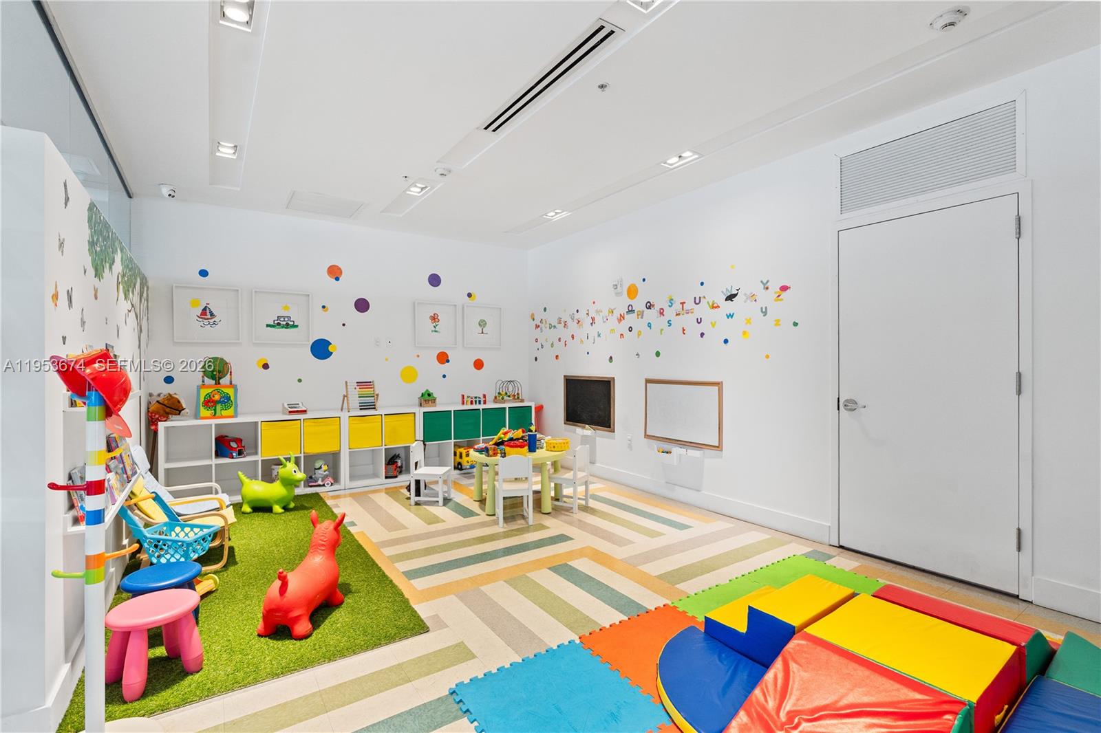 LE PARC AT BRICKELL CONDO - Residential Lease
