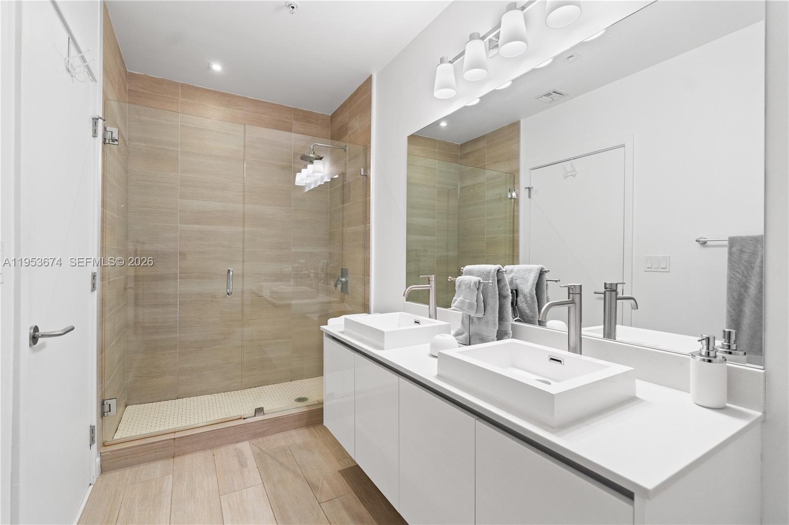 LE PARC AT BRICKELL CONDO - Residential Lease