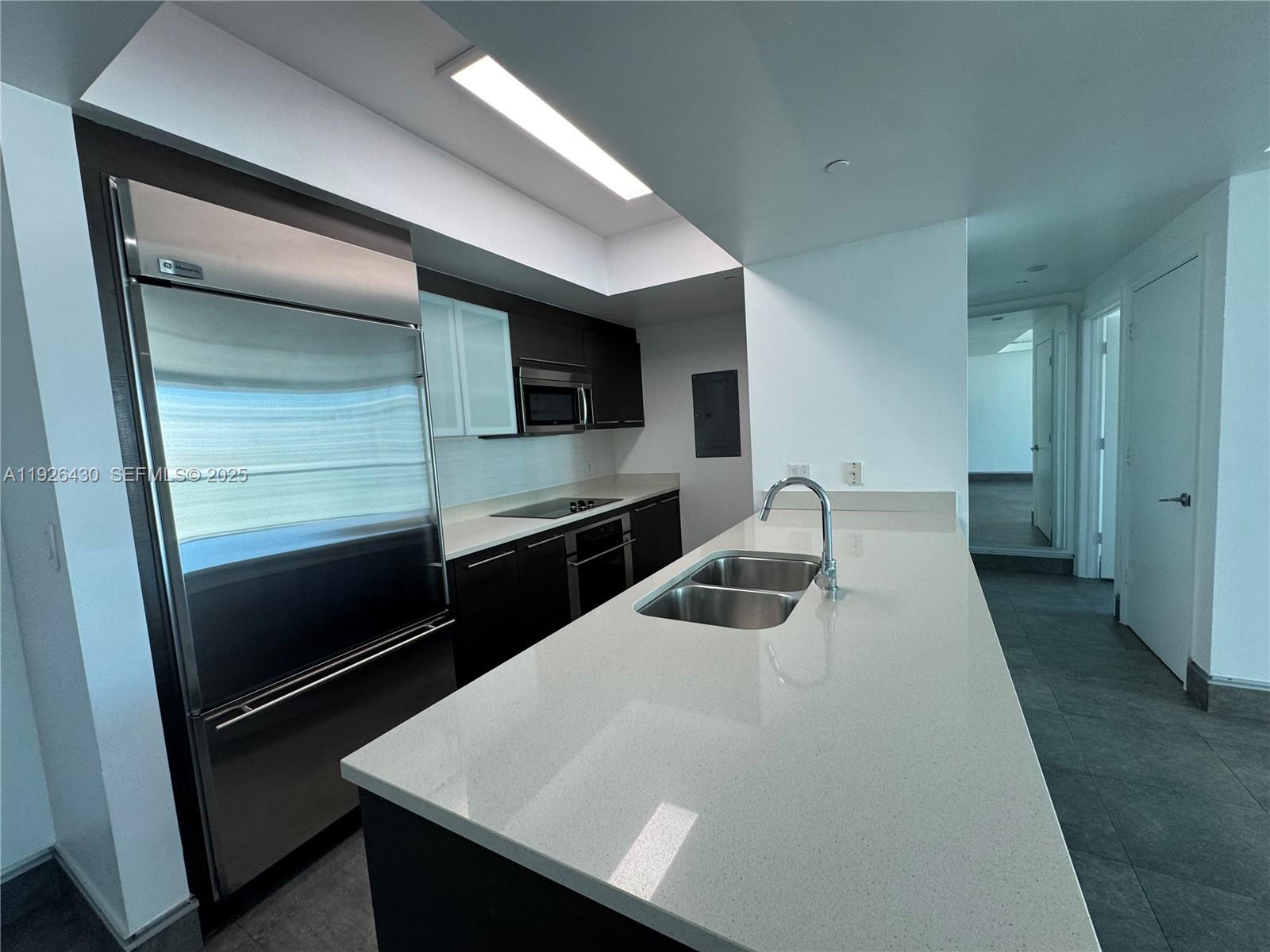 500 Brickell Ave 2703