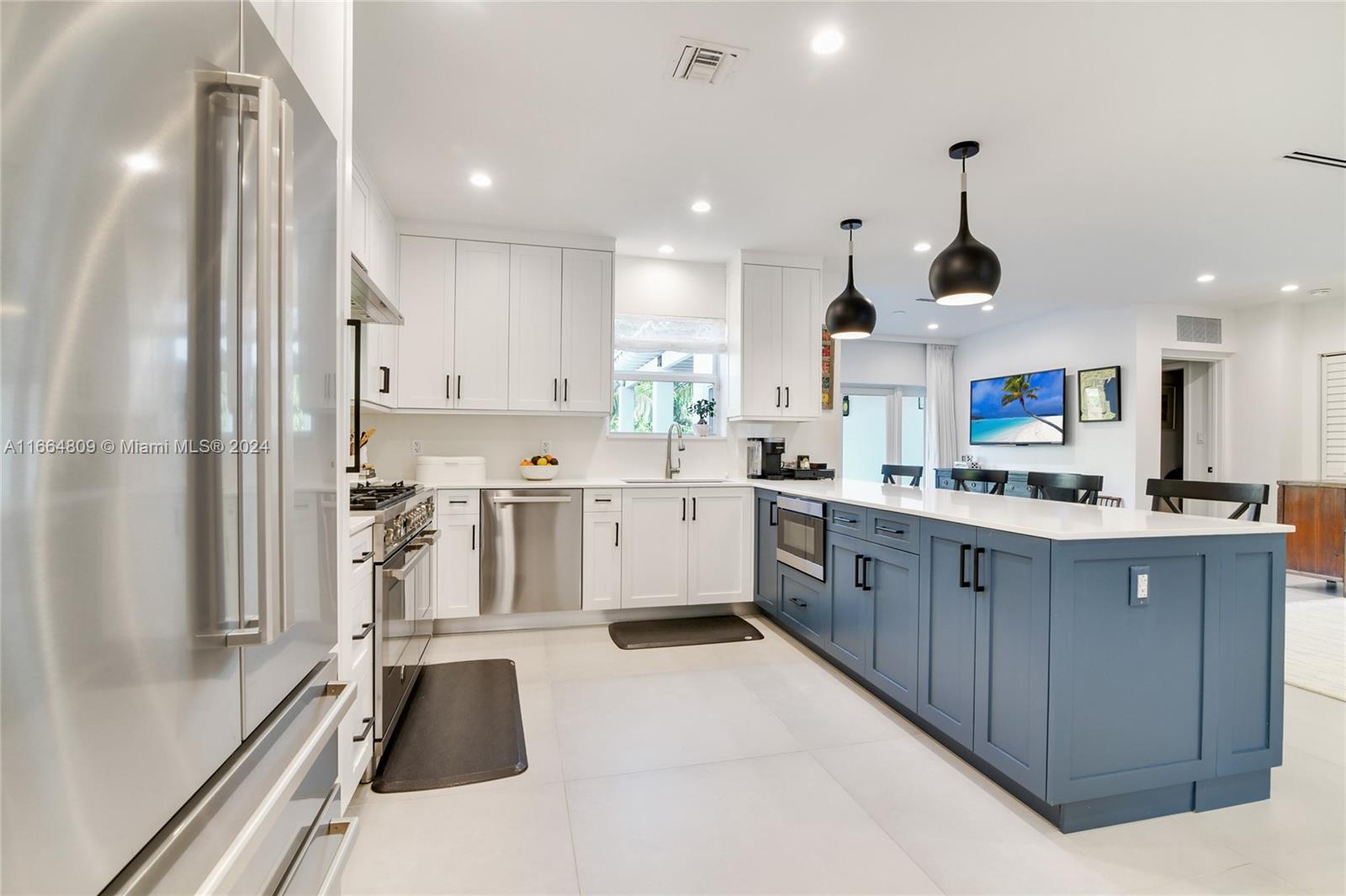 ALTOS DEL MAR NO 6 - Residential