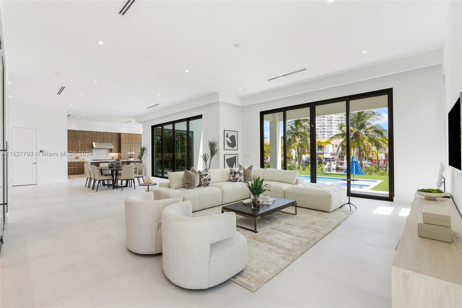 AVIATION COUNTRY CLUB - Residential