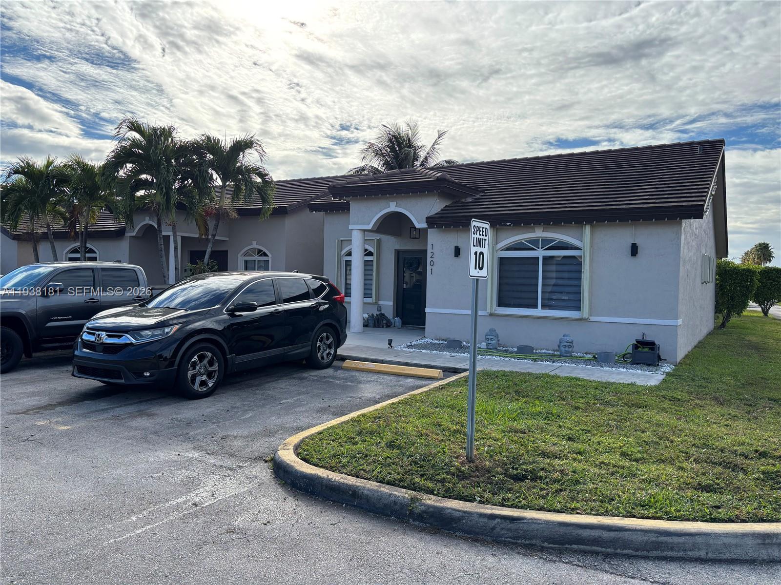 IBIS VILLA AT MIAMI GARDE - Residential