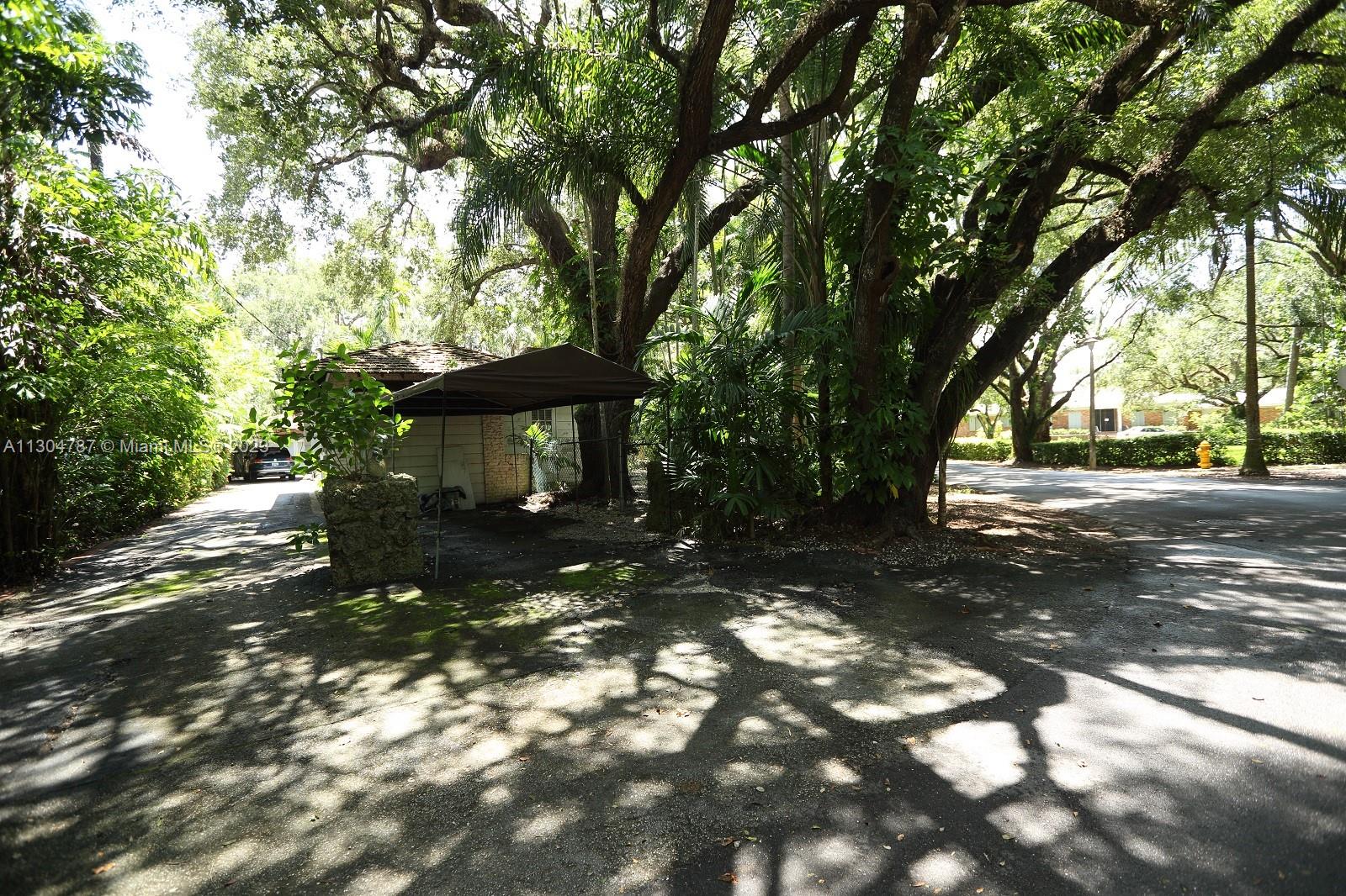 EAST UTOPIA - Residential