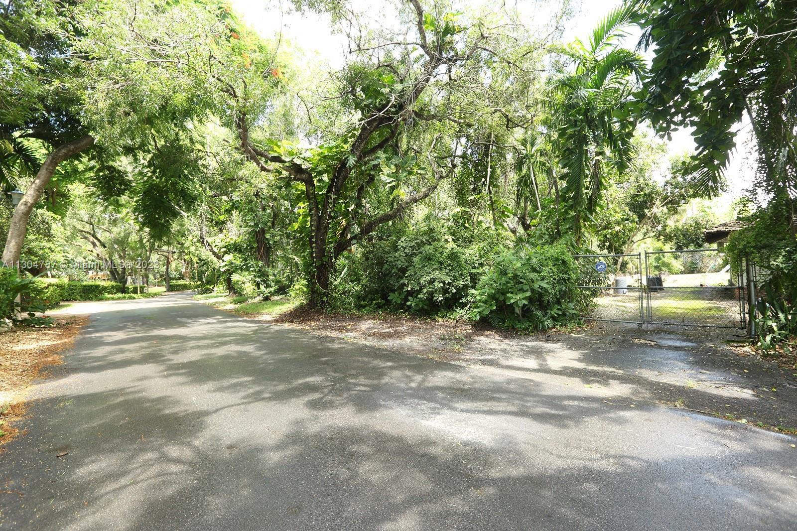 EAST UTOPIA - Residential