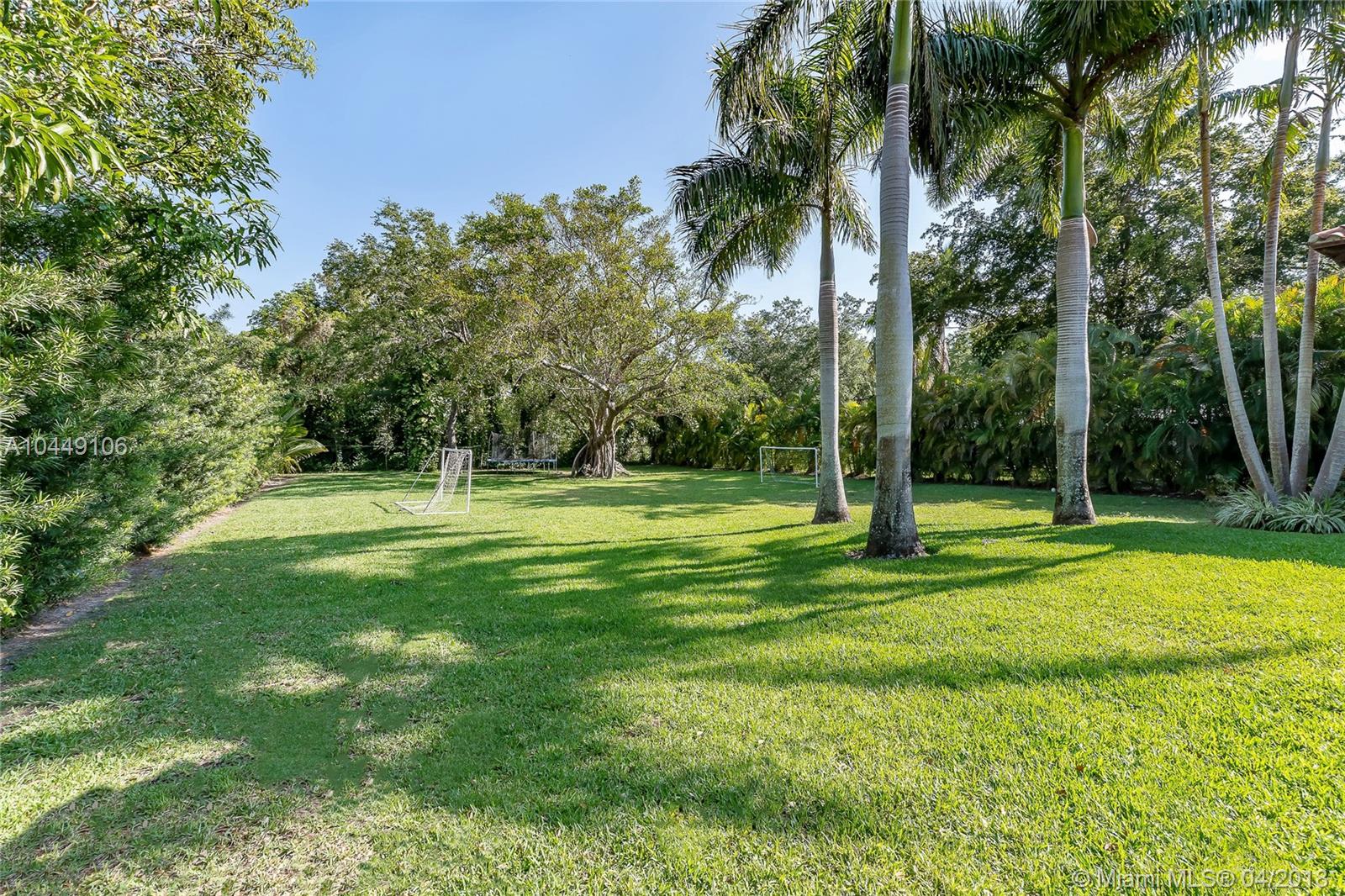 FELIX COURT - Residential