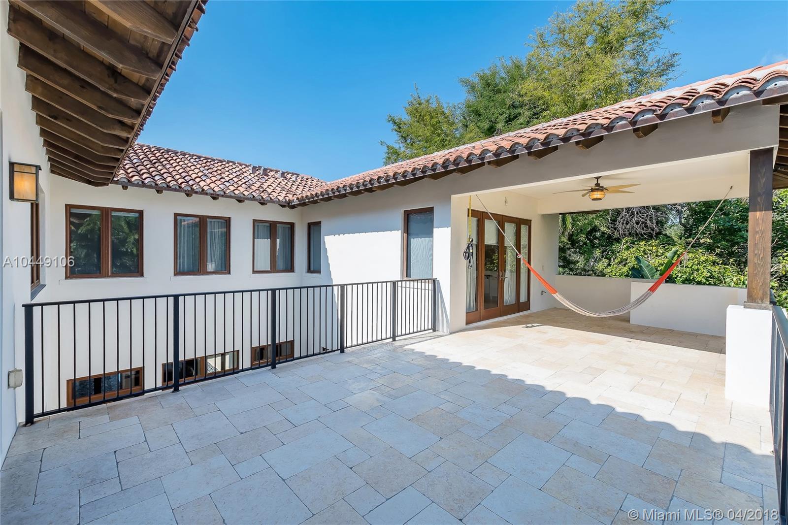 FELIX COURT - Residential