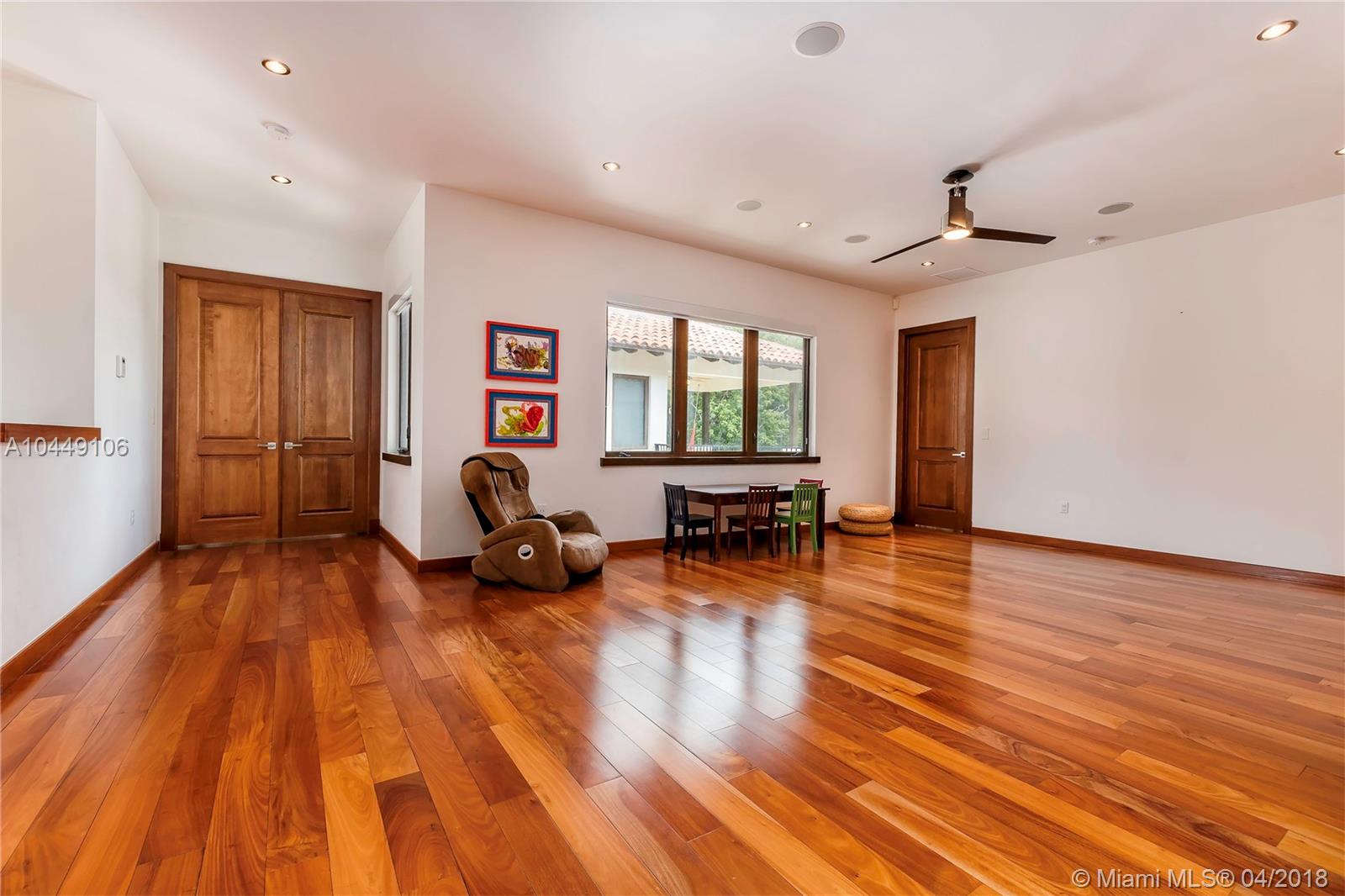 FELIX COURT - Residential