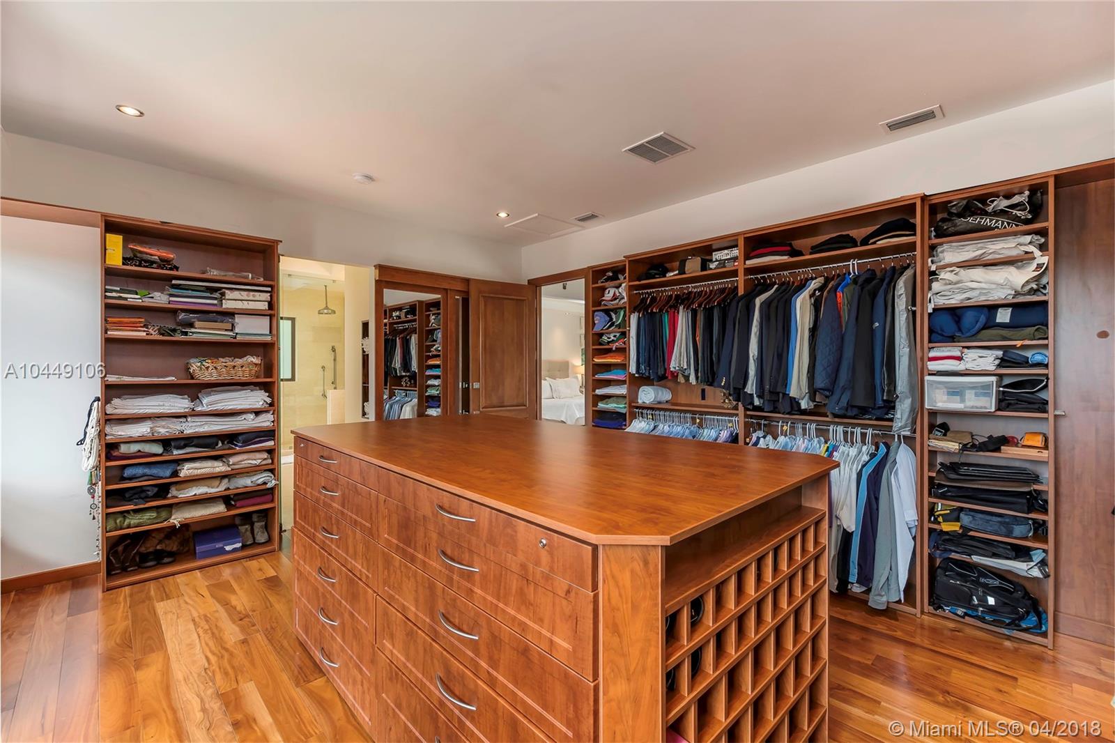 FELIX COURT - Residential