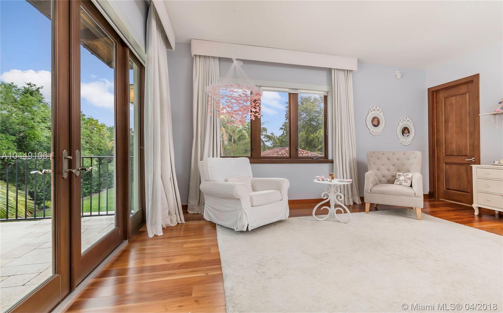 FELIX COURT - Residential