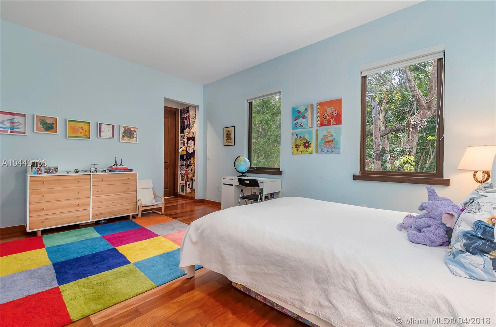 FELIX COURT - Residential