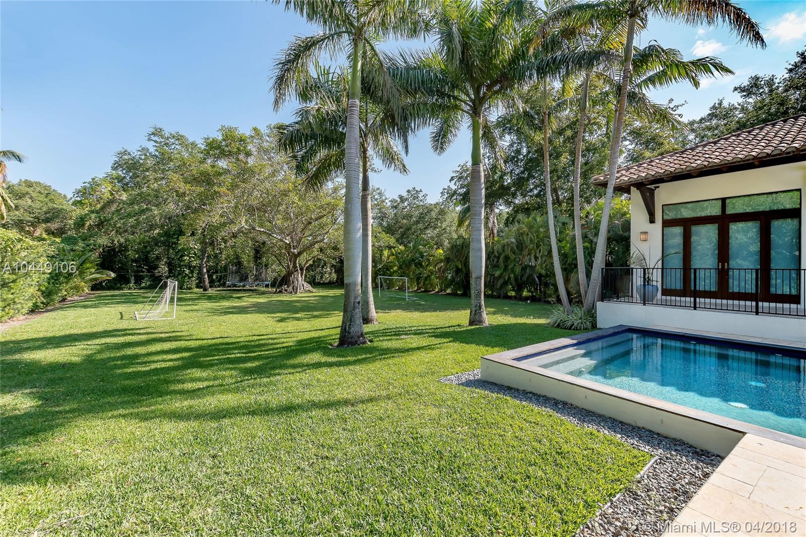 FELIX COURT - Residential