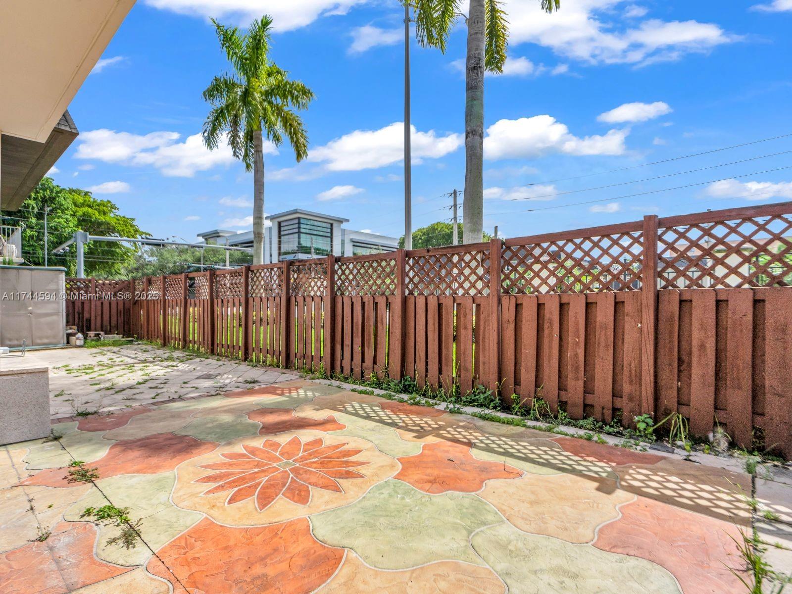 GALLOWOOD CONDO - Residential