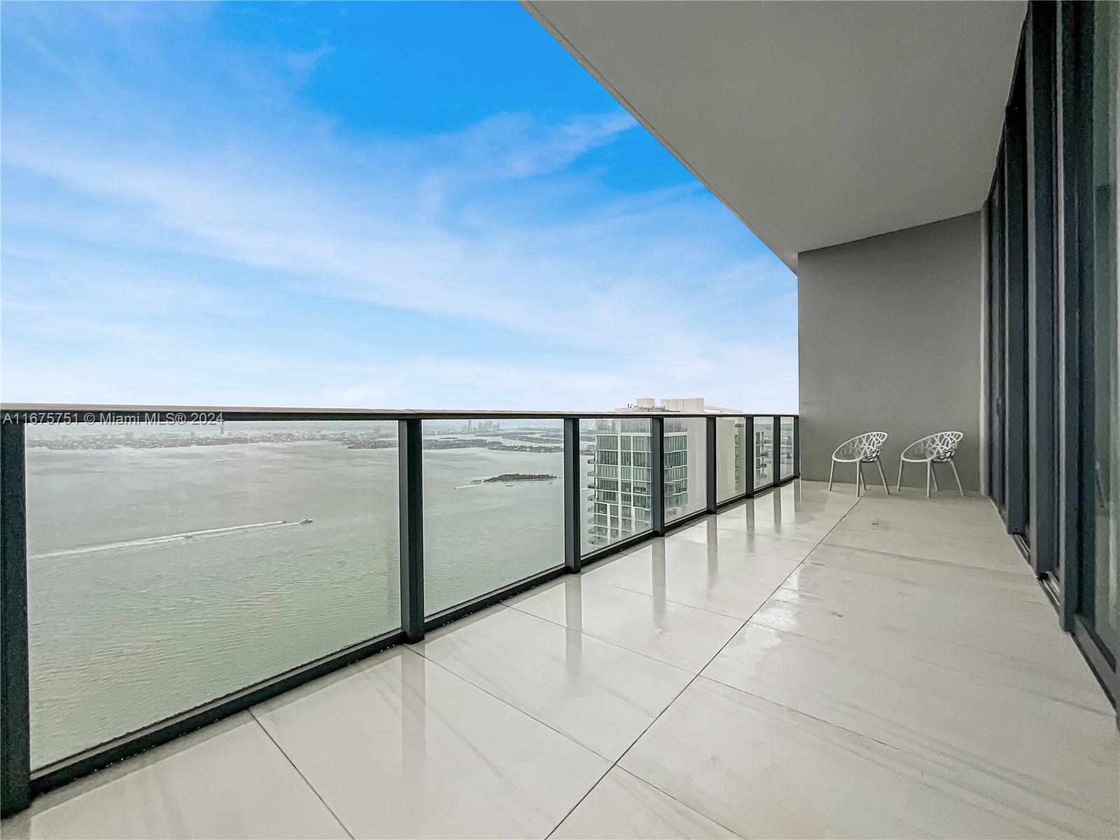 GRAN PARAISO CONDO - Residential