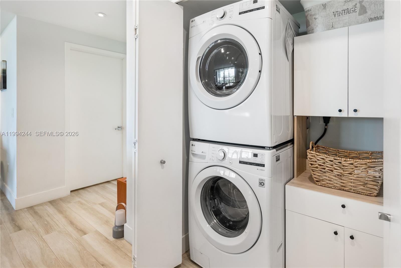 CARBONELL CONDO - Residential Lease