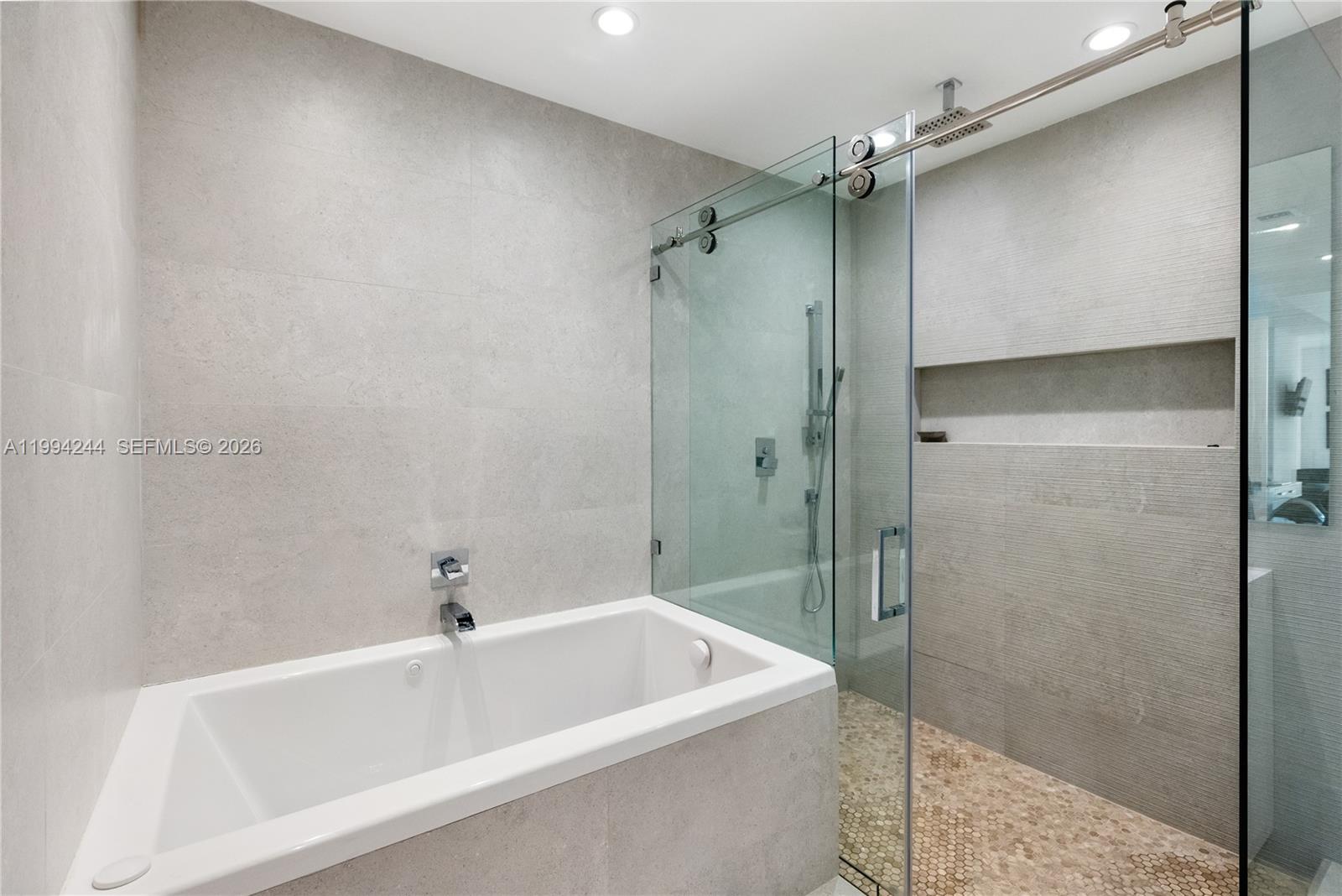 CARBONELL CONDO - Residential Lease