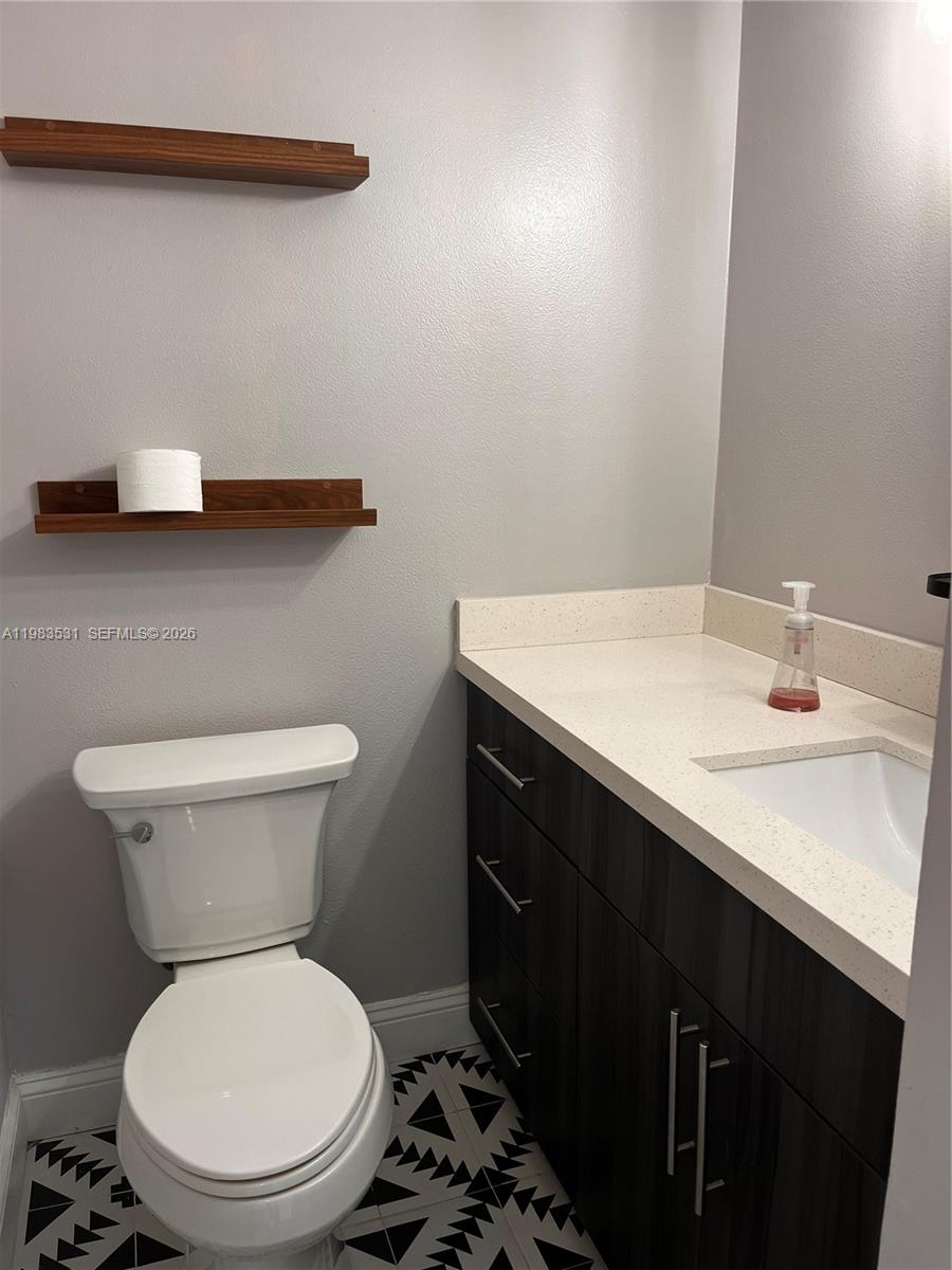 ROLLING HILLS GOLF AND TE - Residential