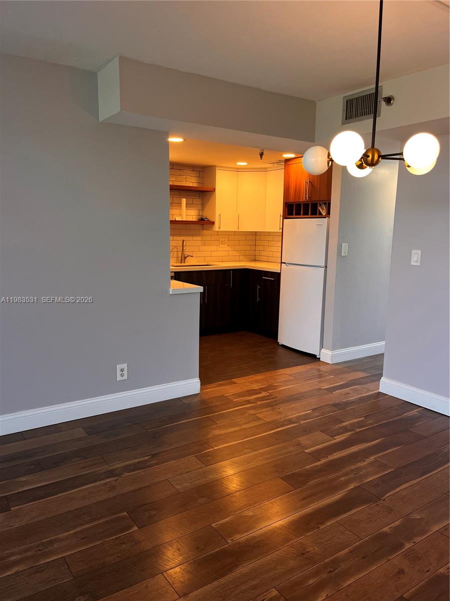 ROLLING HILLS GOLF AND TE - Residential