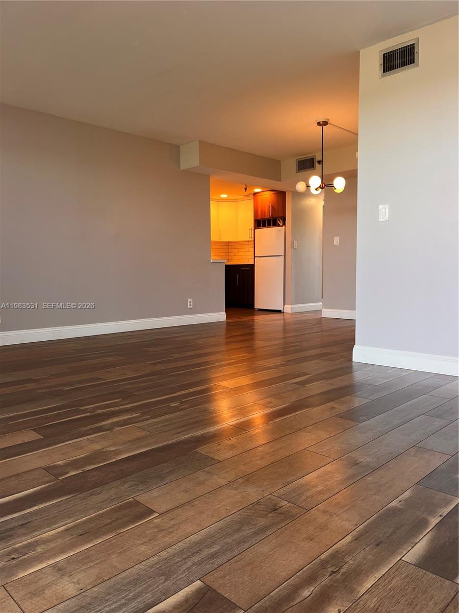 ROLLING HILLS GOLF AND TE - Residential