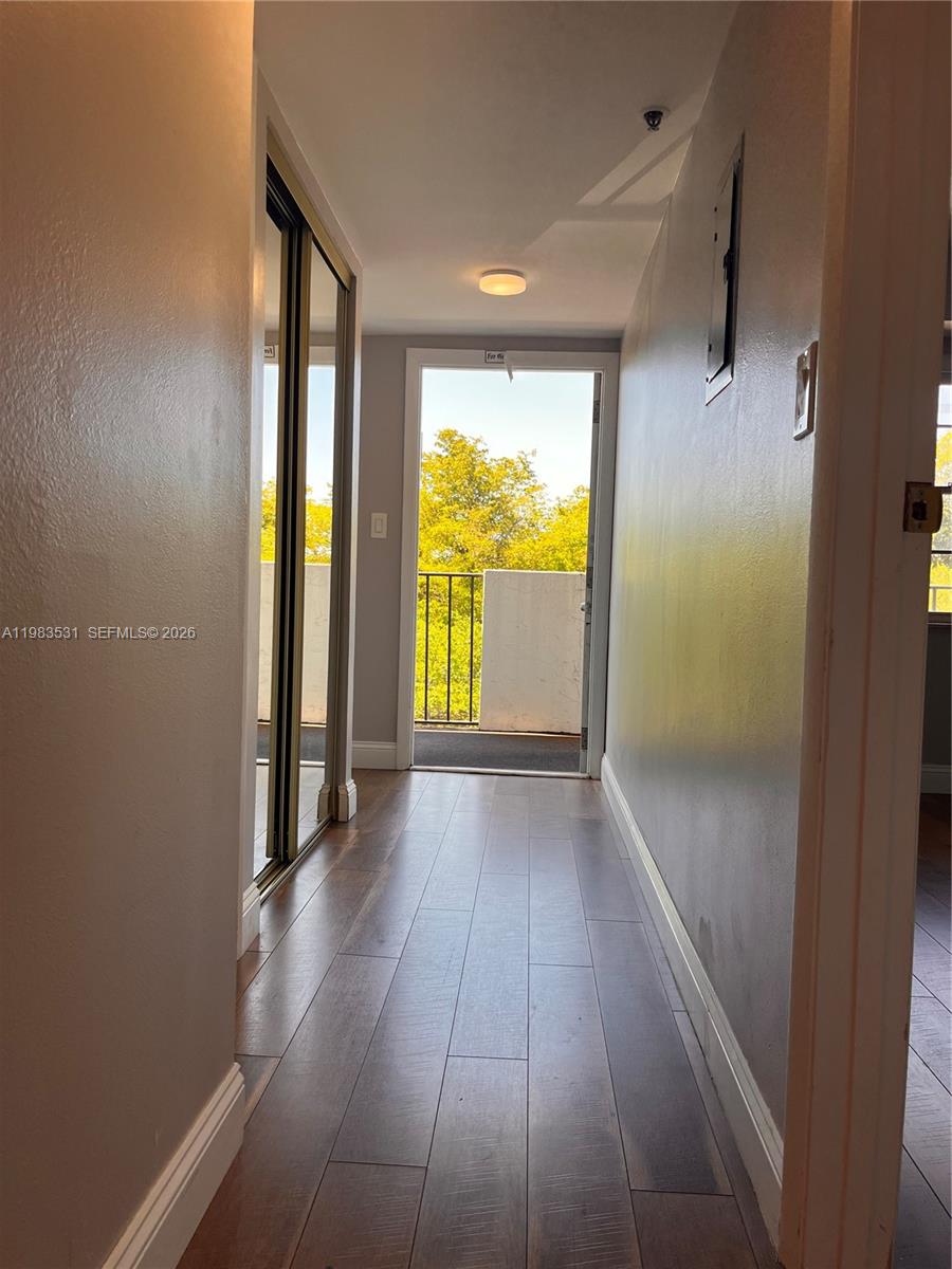 ROLLING HILLS GOLF AND TE - Residential