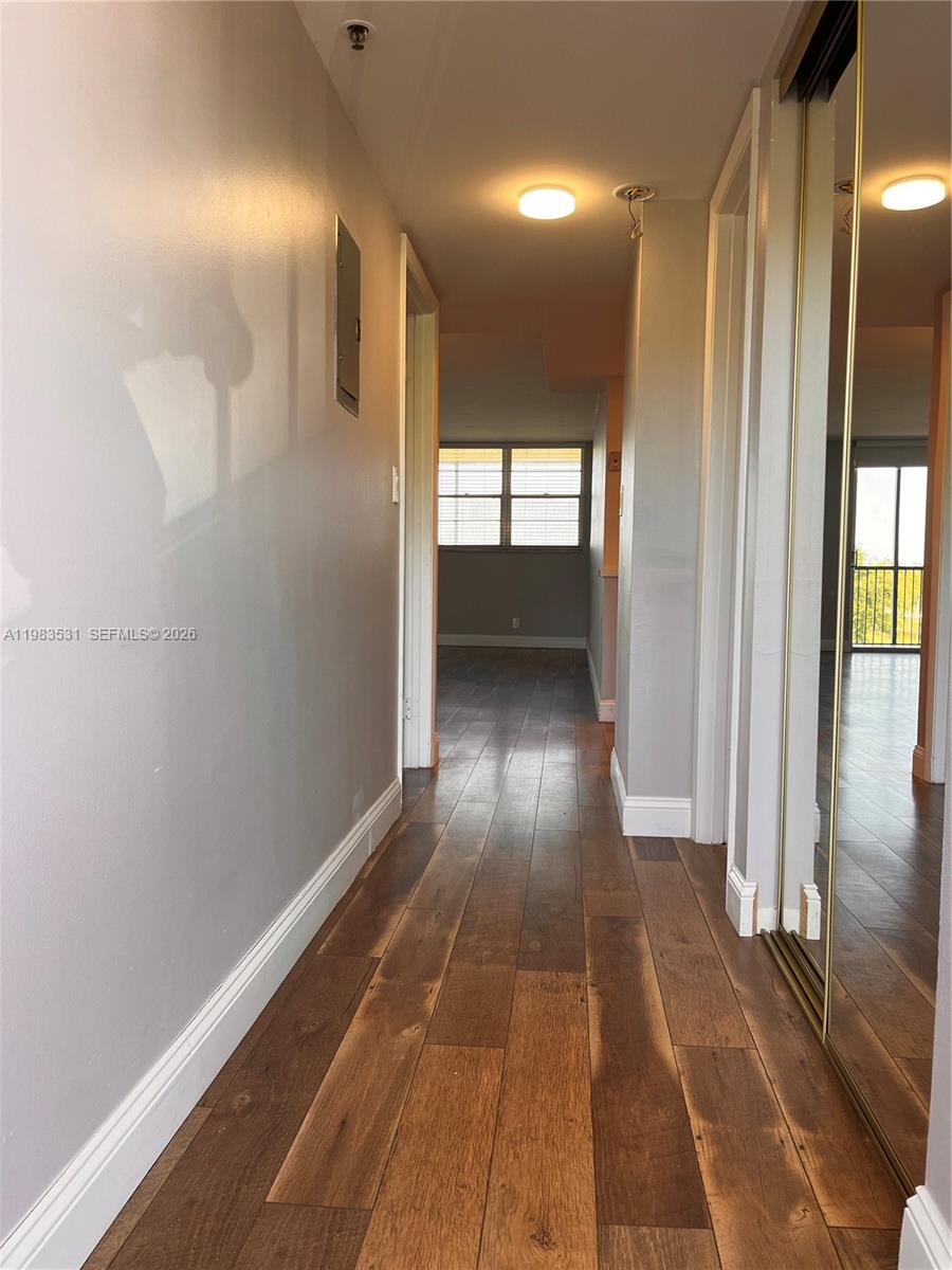 ROLLING HILLS GOLF AND TE - Residential