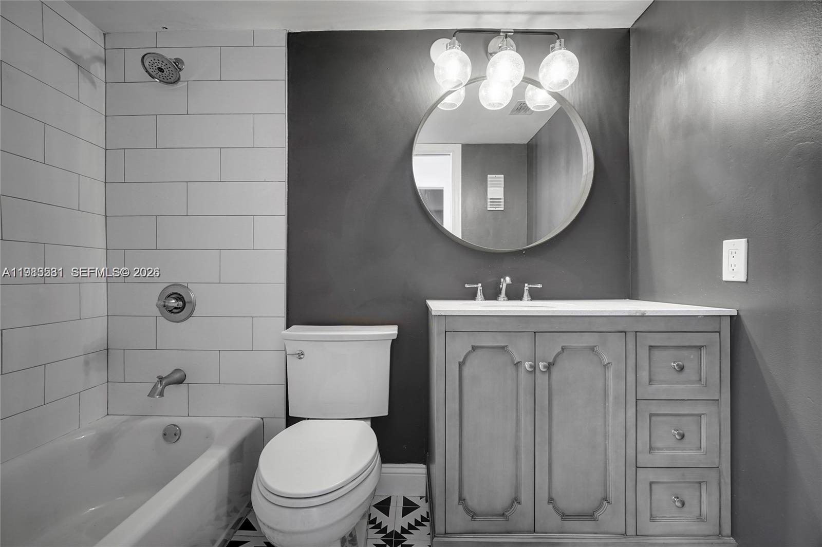 ROLLING HILLS GOLF AND TE - Residential