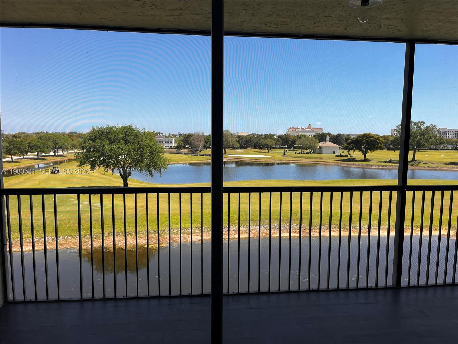 ROLLING HILLS GOLF AND TE - Residential